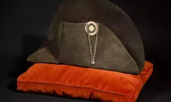 Napolyon'un şapkası açık arttırmada