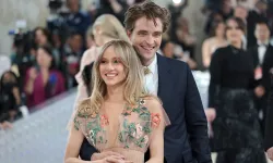 Suki Waterhouse ve Robert Pattinson çifti bebek bekliyor