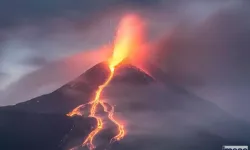 Etna Yanardağı harekete geçti!