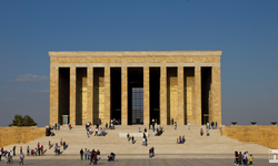 Anıtkabir'de 'Şeriat' Diye Bağıran Kişi Tutuklandı