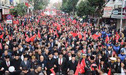 Mersin'in Kurtuluş Coşkusu 'Zafer Yürüyüşü' ile Taçlandı