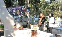 Mezarı Başında Anıldı: Özgecan Aslan'sız 9. Yıl