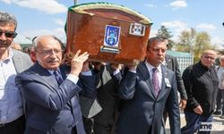 CHP Lideri Özel ve Kılıçdaroğlu Cenazede Yan Yana
