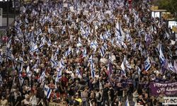 İsrailliler Netanyahu'nun İstifası İçin Sokaklara İndi