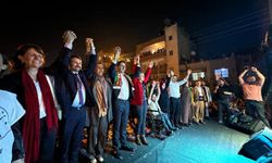 Akdeniz’de Binler DEM Parti’nin Seçim Kutlamalarına Aktı