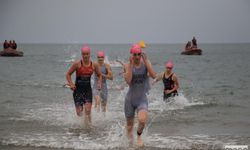 Mersin'de Triatlon Genç Kadınlar ve Genç Erkekler Kupası yapıldı