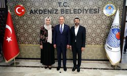 Eş Başkanlar Büyükşehir Belediye Başkanı Vahap Seçer’i Ağırladı