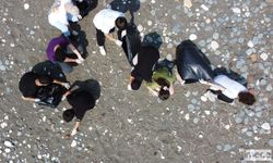 Mersin'de, Carettaların Yuva Yapacağı Sahili Öğrenciler Temizledi
