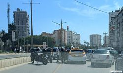 Mersin'de Taksiciyi Alıkoyan Biri Kadın 2 Kişi Yakalandı