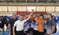 Futsal Yarışmacıları Ödüllerini Aldı