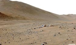 NASA, Mars'ta Daha Önce Hiç Görülmemiş Bir Kaya Buldu