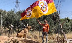 Galatasaray’ın 24. Şampiyonluğunu Aslanlarıyla Kutladı