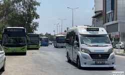 Adana’da 50 Derecede Dolmuşta ’Klima’ Çilesi