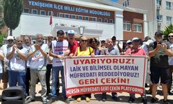 Mersin'de Yeni Müfredata Tepki: "Laiklik Ve Bilim Karşıtı Yeni Müfredatı Reddediyoruz"