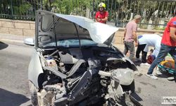 Tarsus'ta Trafik Kazası: 2 Yaralı