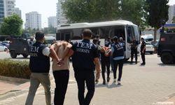 Terör Halayı Çeken Gruba Polis Minibüsünde 'Ölürüm Türkiyem' Şarkısı Dinletildi