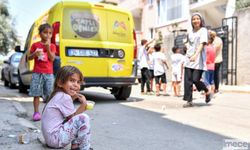 Mersin'de Çocuklara Limonlu Dondurma İkramı