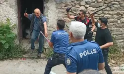 Çöp Ev Operasyonunda Ev Sahibi Polisi Bıçakladı