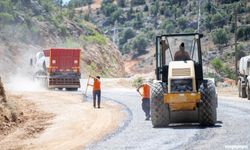 Mersin'de Kırsal Bölgelerde Yol Çalışmaları Sürüyor