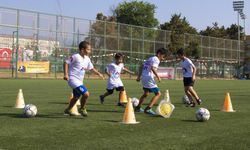 Futbol Kursları Yaz Döneminde Çocukların Gözdesi Oldu