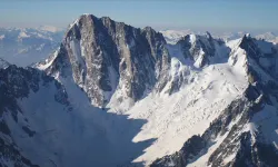 Alp Dağları'nda İki Dağcı Hayatını Kaybetti