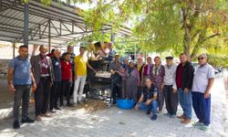 Büyükşehir’in Badem Soyma Makinesi Desteği İle Hasat Zamanı Çile Olmaktan Çıktı