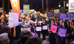 Mudanya'da Kadın Cinayetleri Protestosu: 'Yan Yana, Omuz Omuza'