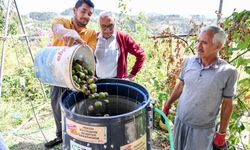 Belediyeden Üreticilere 'Ceviz Soyma Makinesi' Desteği