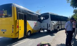 Antalya'da Tur Midibüsleri Çarpıştı: 12 Yaralı