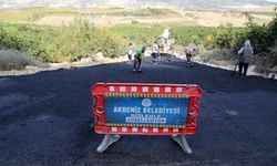 Akdeniz Belediyesi Yol Çalışmalarına Hız Kesmeden Devam Ediyor