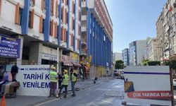 Mersin'in Eski Yapılarından Kırmızı-Lacivert ve Özel İdare İş Hanlarının Yıkımına Başlandı