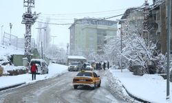 4 Kentte Kar Etkili Oldu: Bazı Yerleşim Yerlerine Ulaşım Sağlanamıyor