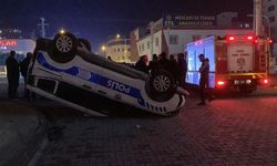 Erdemli'de Polis Aracı Kazada Ters Döndü