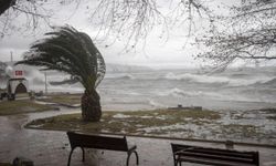 Meteoroloji Saat Verdi... 'Kuvvetli Fırtına' Uyarısı!