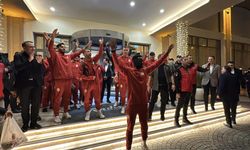 Galatasaray Mersin'de Coşkuyla Karşılandı!