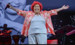 Selda Bağcan da Topa Girdi... 'Müzik Sektöründe de Var'