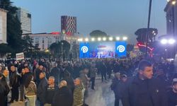 Arnavutluk’ta Hükümet Karşıtı Protesto: Binler Sokaklara Döküldü