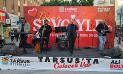 Tarsus'ta 'Sevgililer Günü' Kutlandı