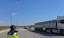 Mersin'de Cayrokopterli Denetim: 5 Araç Trafikten Men Edildi, 2 Aranan Şahıs Yakalandı