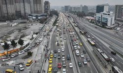 İstanbul'da Trafik Yoğunluğu Yüzde 63'e Yükseldi