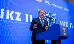 Mersin’de “Dijital Dönüşüm ve Liderlik Zirvesi” Yoğun Katılımla Gerçekleşti