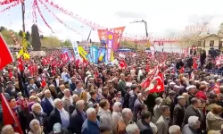 AKP'nin Kalesinde CHP Rüzgarı: Özel Konya'da Mevlana Müzesini Ziyaret Etti