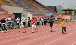 90 Özel Sporcu, Pistte Mücadele Ediyor