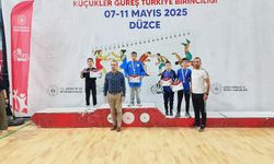 Güreşçilerden Gururlandıran Başarı