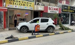 Fren Yerine Gaza Bastı, Önünde Ne Varsa Yıktı!