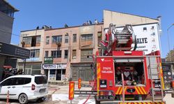 Bursa'da Mobilya İmalathanesinde Yangın
