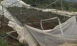 Hakkari’de Şiddetli Fırtına Hayatı Felç Etti