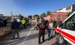 İşçi Servisi ile Otomobil Çarpıştı: Çok Sayıda Kişi Yaralandı!