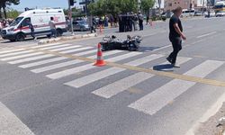İzmir'de Otomobil ile Motosiklet Çarpıştı: 1 Kişi Hayatını Kaybetti