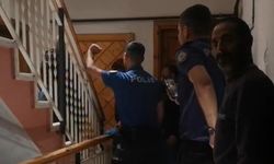 Manisa'da Evinde 12 Köpekle Yaşayan Kadın Gözaltına Alındı